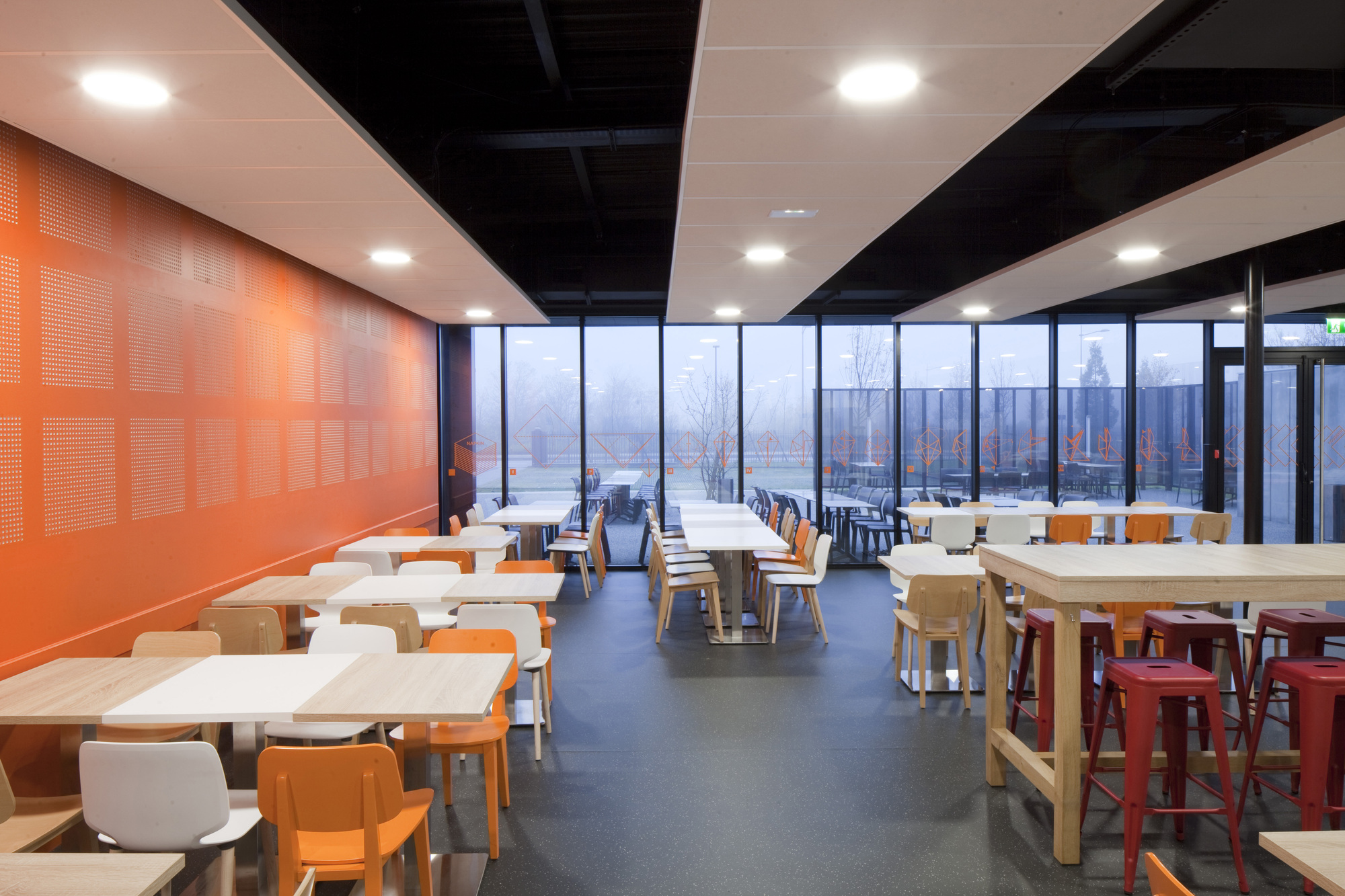 Inter Company Restaurant Atelier Didier Dalmas Archdaily