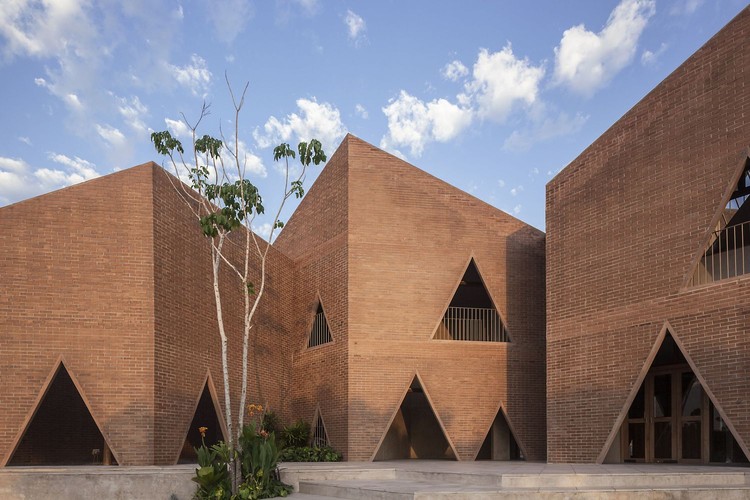 Fotos da Semana: arquiteturas de tijolo - Imagem 7 de 11