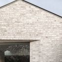 Kew House / McLaren.Excell - Brick, Facade