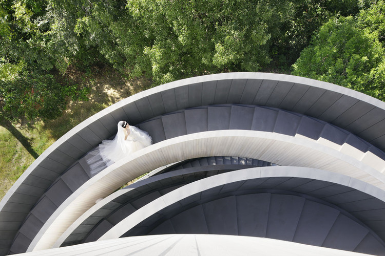 © Koji Fuji - Nacasa & Partners Inc