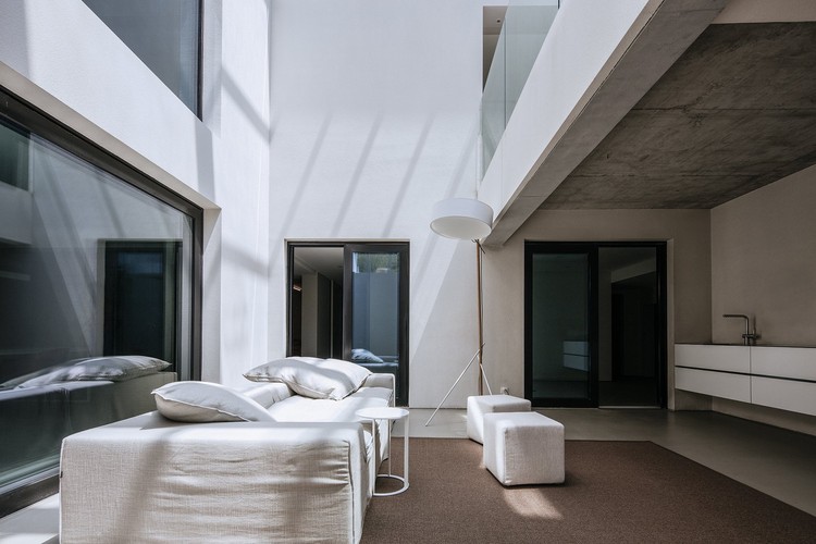 Casa W / Atelier About Architecture - Imagen 13 de 35