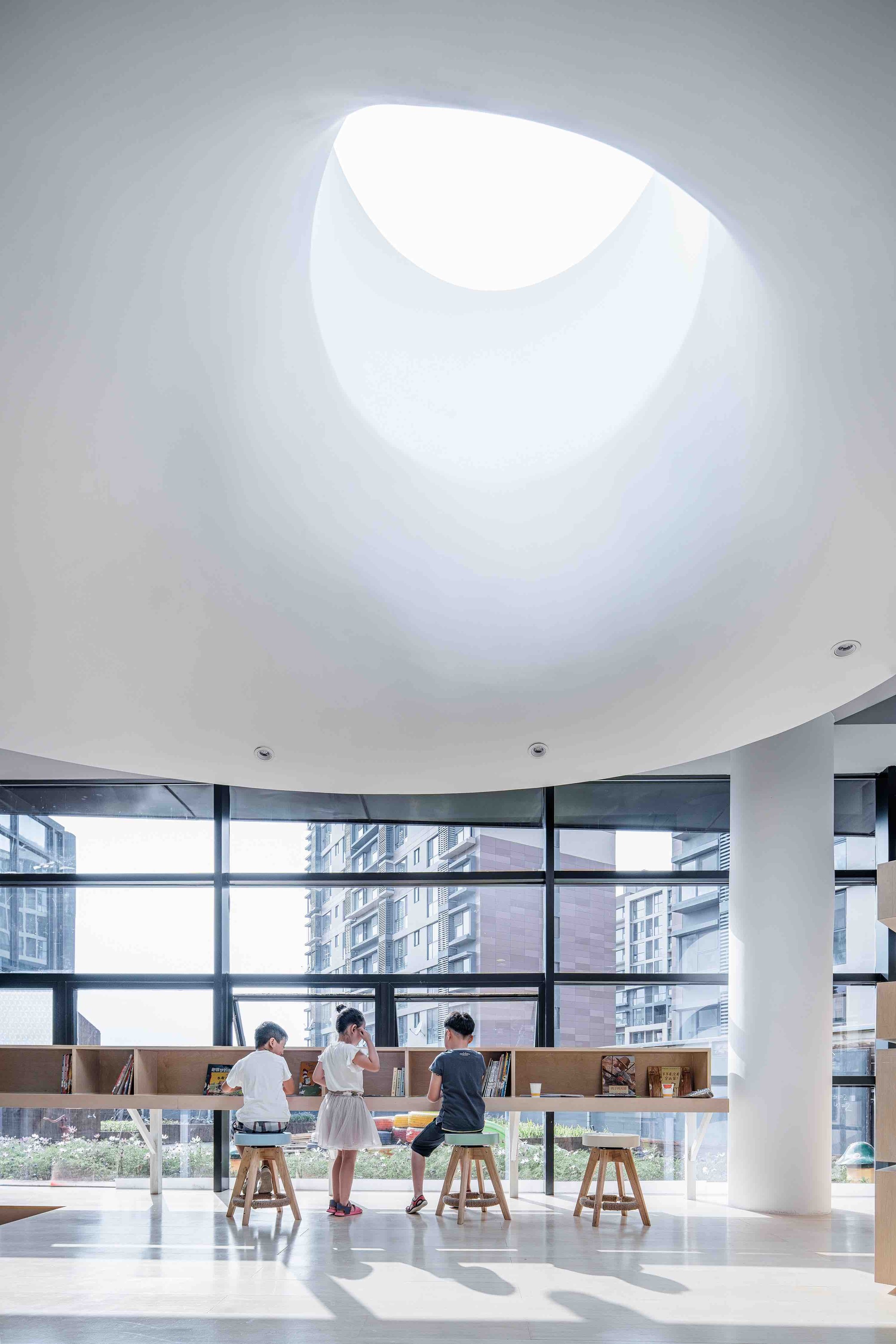 Gallery of Vanke Early Learning Center / dot Architects - 11