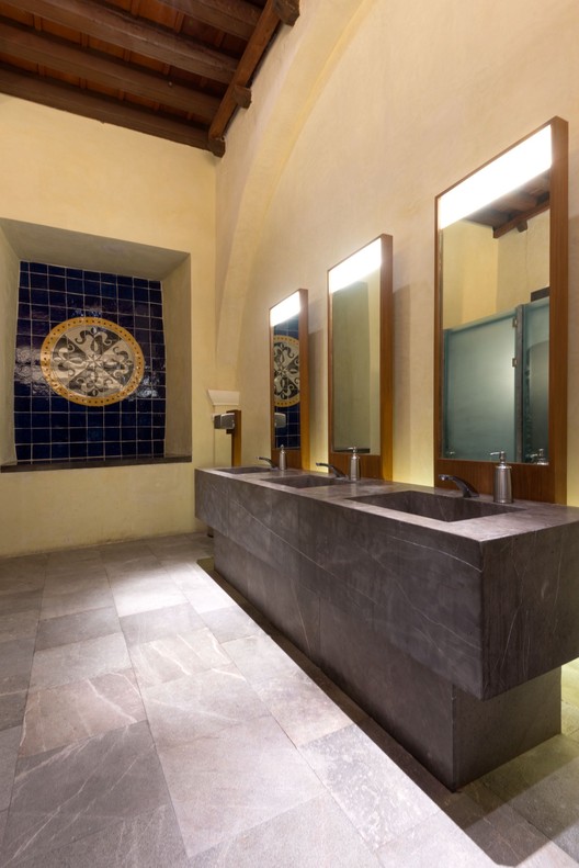 TOKS Veracruz Restaurant / LEGORRETA - Image 12 of 34