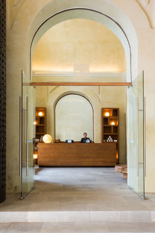 TOKS Veracruz Restaurant / LEGORRETA - Image 4 of 34