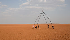 Miguel Braceli invita a intervenciones de participación colectiva para medir, construir y habitar los vacíos de la migración