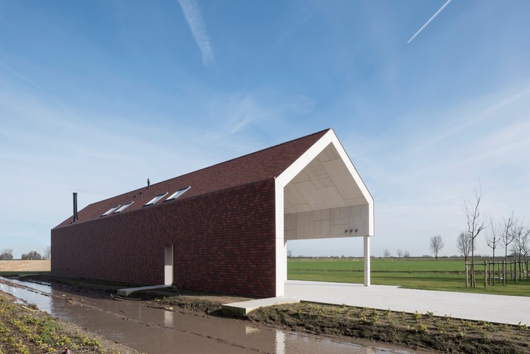 © Koen Van Damme