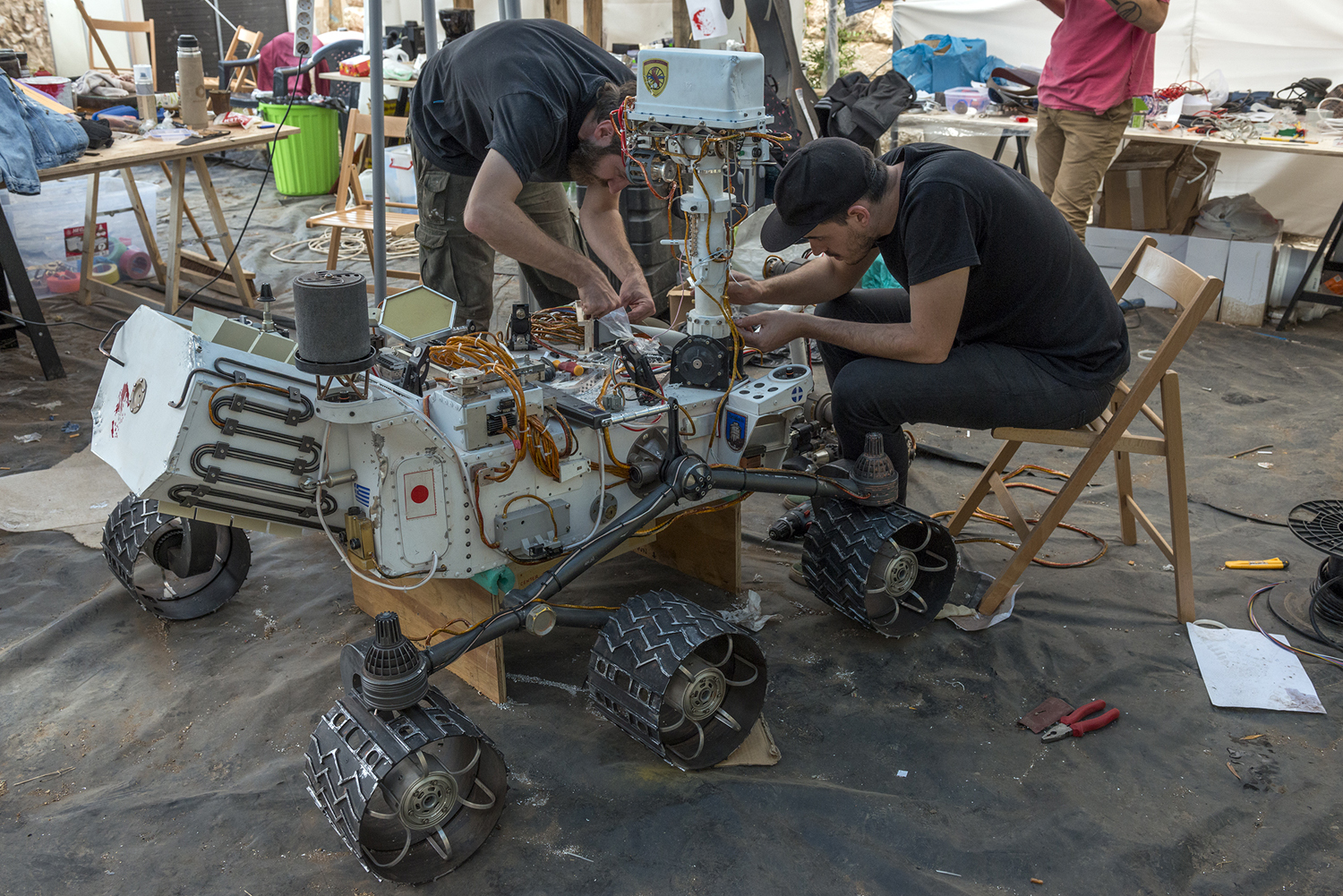 Galería de Artista Argentino interviene sitio arqueológico en Grecia - 18