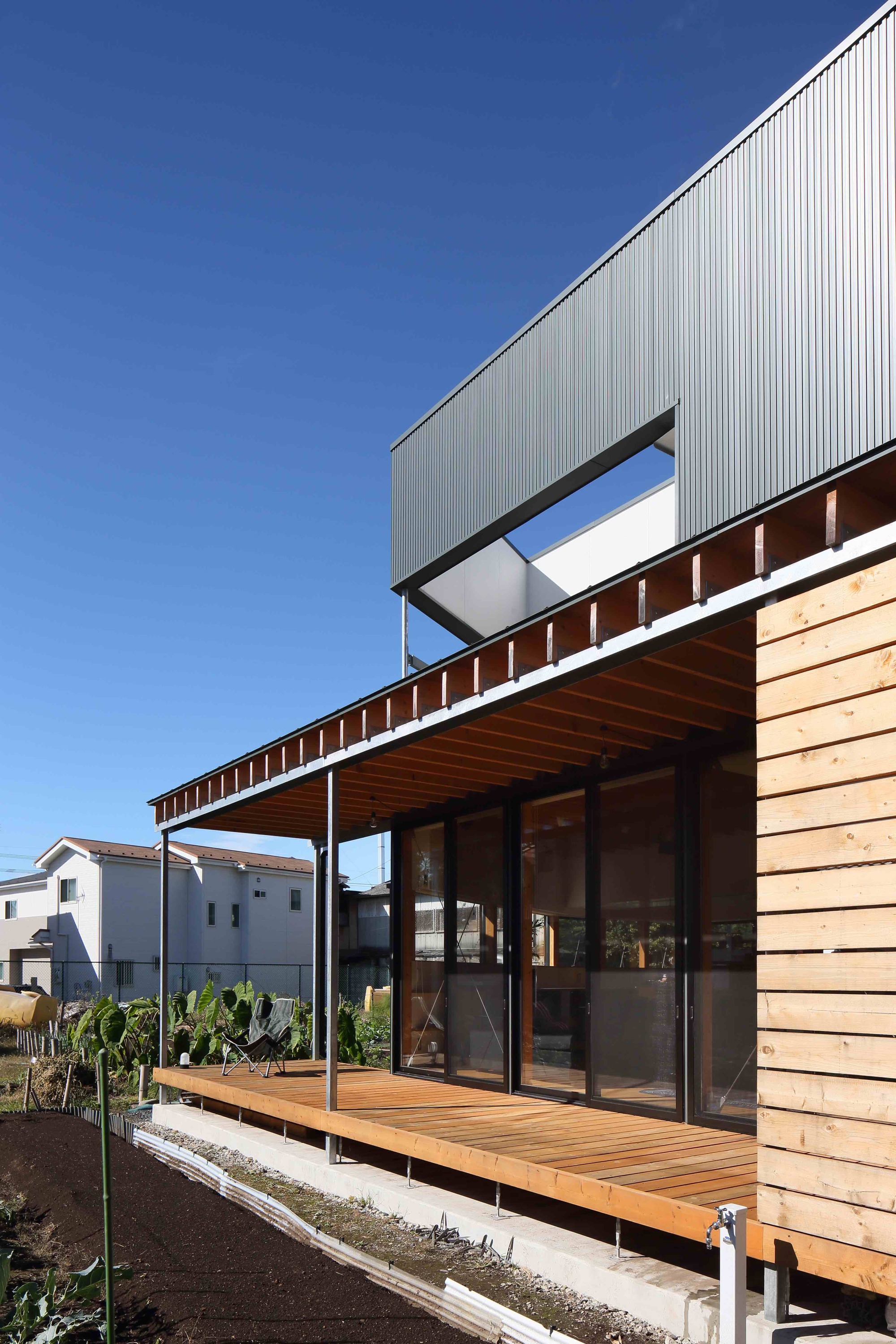 Gallery of Plug House / studioLOOP 3