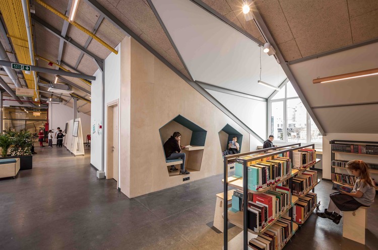 Private Sezin School Open Roof Space / ATÖLYE - Image 1 of 36