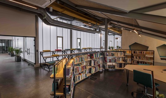 Private Sezin School Open Roof Space / ATÖLYE - Image 10 of 36