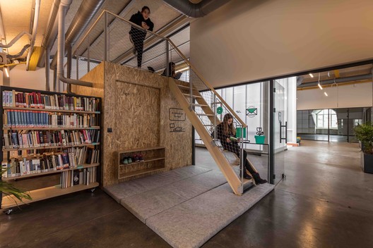 Private Sezin School Open Roof Space / ATÖLYE - Image 24 of 36