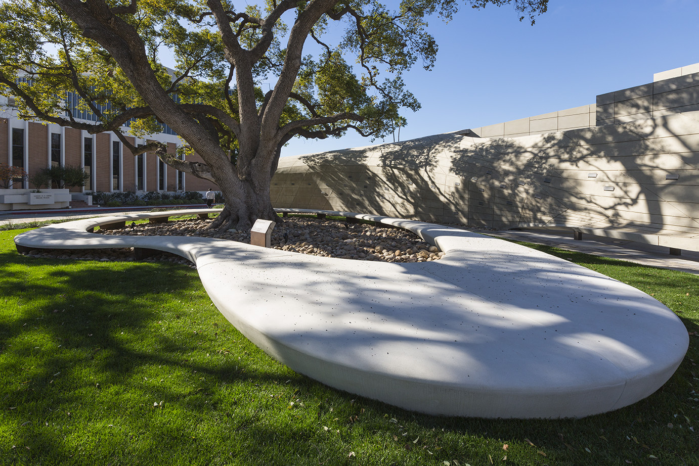 Gallery of Kaplan Family Pavilion at City of Hope / Belzberg Architects 14