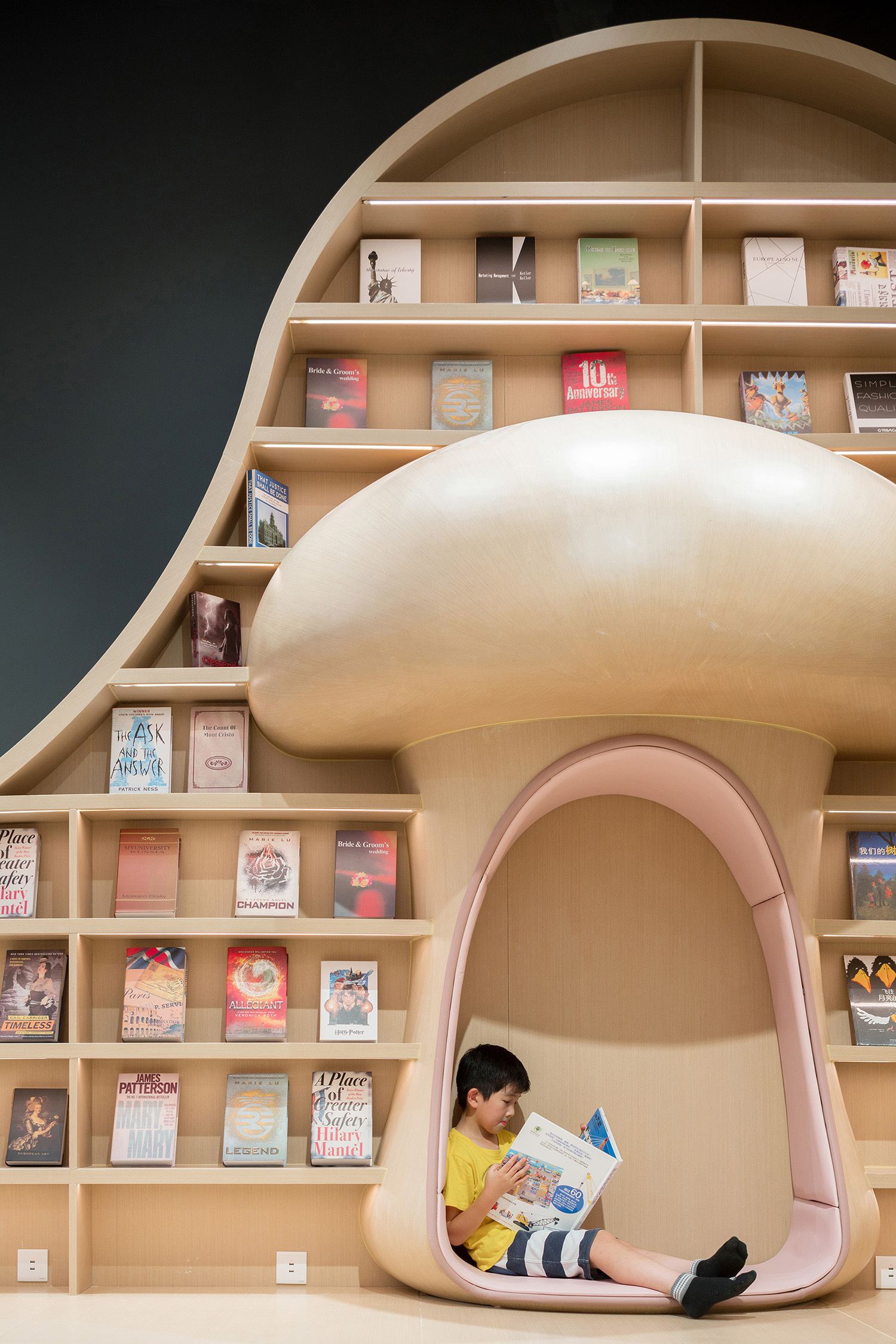画廊 奈尔宝家庭中心 / 唯想国际 - 24