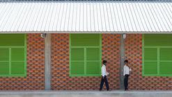 Khyaung 学校：红砖配绿窗，通风又有趣 / Building Trust international + Weston Williamson+Partners