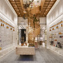 Molecure Pharmacy / Waterfrom Design - Store