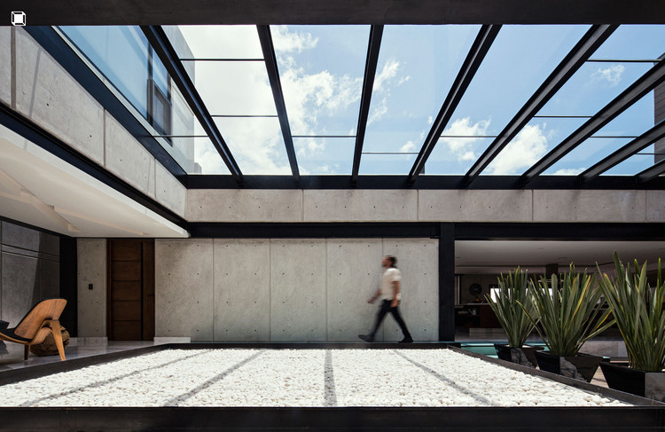 Residencia Ro / Aarón Carrillo Díaz - Ventanas, Fachada, Fijación Vigas