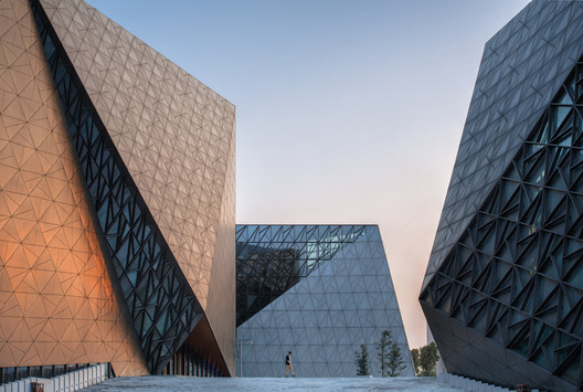 Bishan Cultural and Art Center / Tanghua Architects & Associates - Image 3 of 24