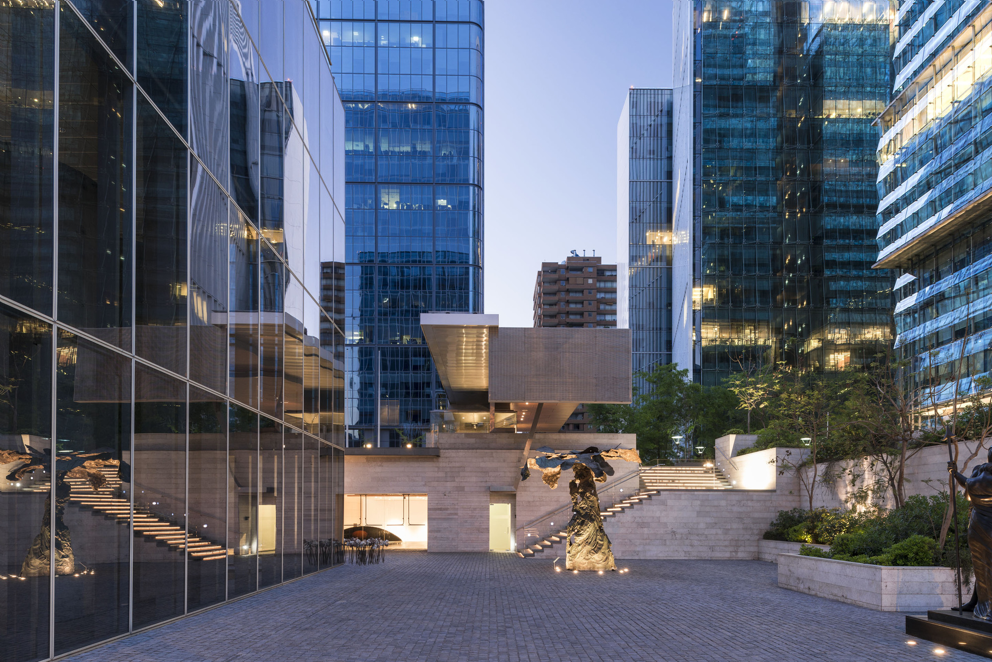 Деревянная школа современная. Section photos. Section photos. Стеклянный павильон. Section photos.