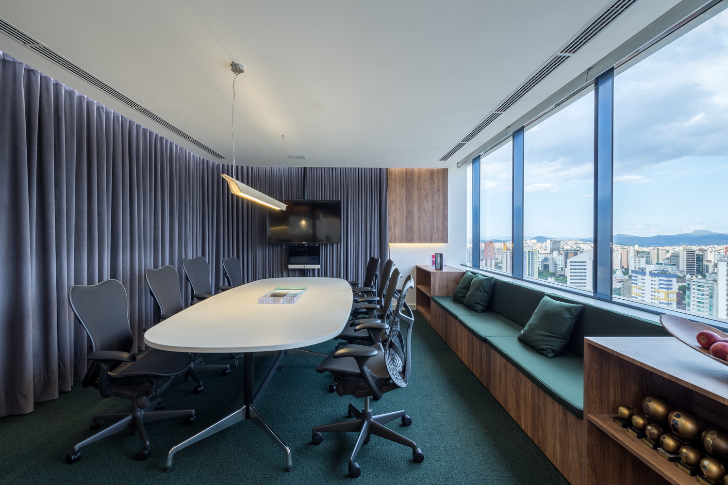 Galeria de Studio Sol / Todos Arquitetura + Estudio Guto Requena 11