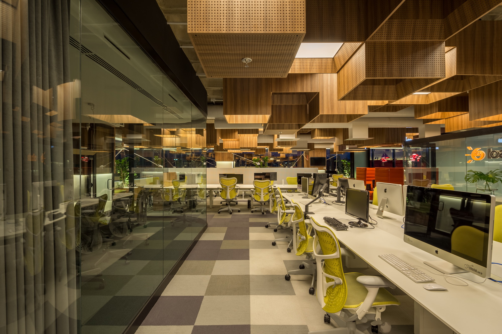 Galeria de Studio Sol / Todos Arquitetura + Estudio Guto Requena 16