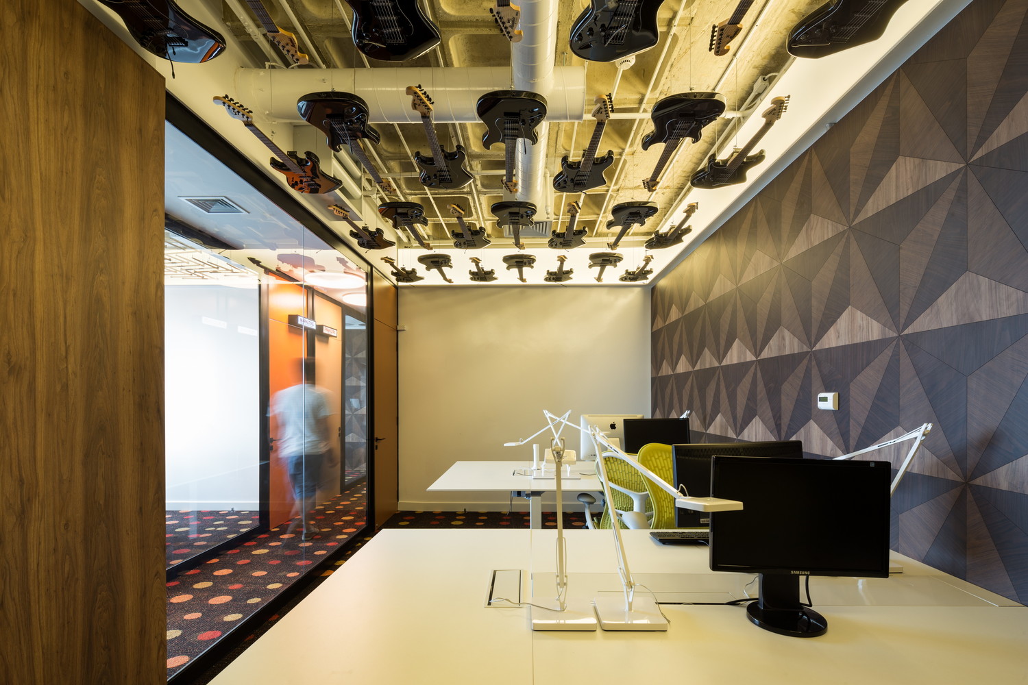 Galeria de Studio Sol / Todos Arquitetura + Estudio Guto Requena 16