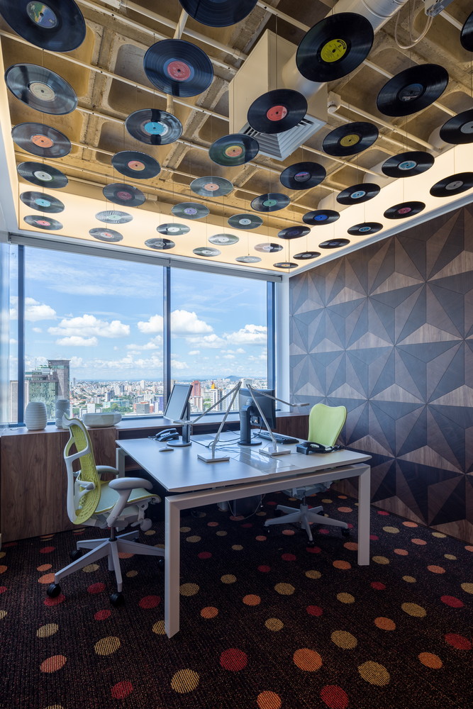 Galeria de Studio Sol / Todos Arquitetura + Estudio Guto Requena 8