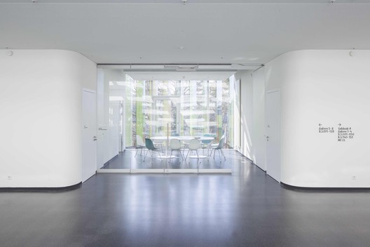 DZNE German Center for Neurodegenerative Diseases  / wulf architekten - Image 15 of 31