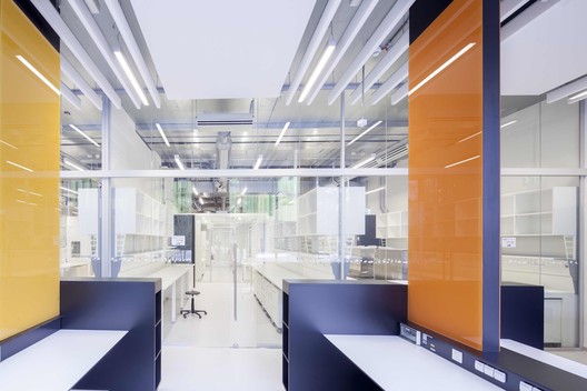 DZNE German Center for Neurodegenerative Diseases  / wulf architekten - Image 17 of 31