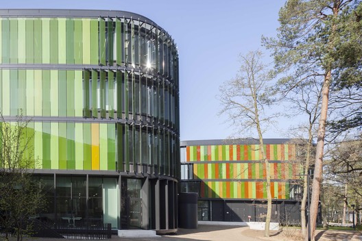 DZNE German Center for Neurodegenerative Diseases  / wulf architekten - Image 4 of 31