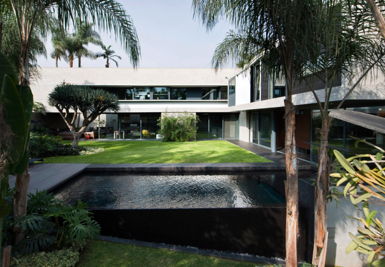 House D3 / BARCLAY&CROUSSE Architecture - More Images