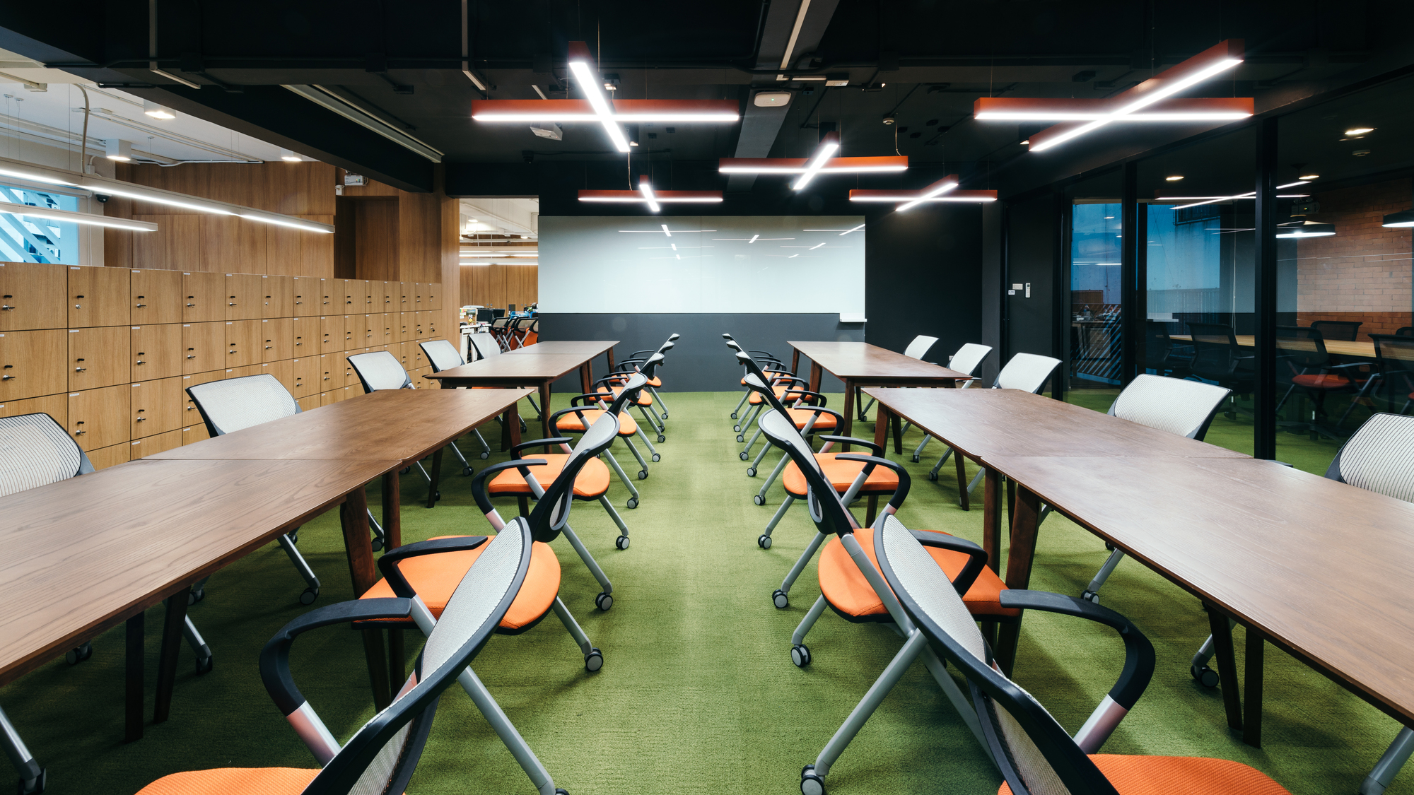Gallery of Dplus Intertrade Head Office / Pure Architect - 3
