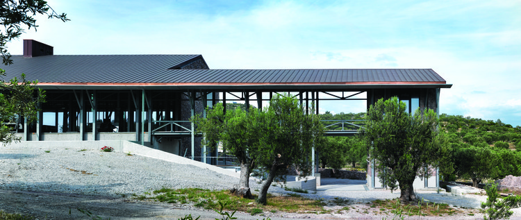 Angelos Olive Oil Mill / Mimarlar ve Han Tümertekin - Facade, Beam