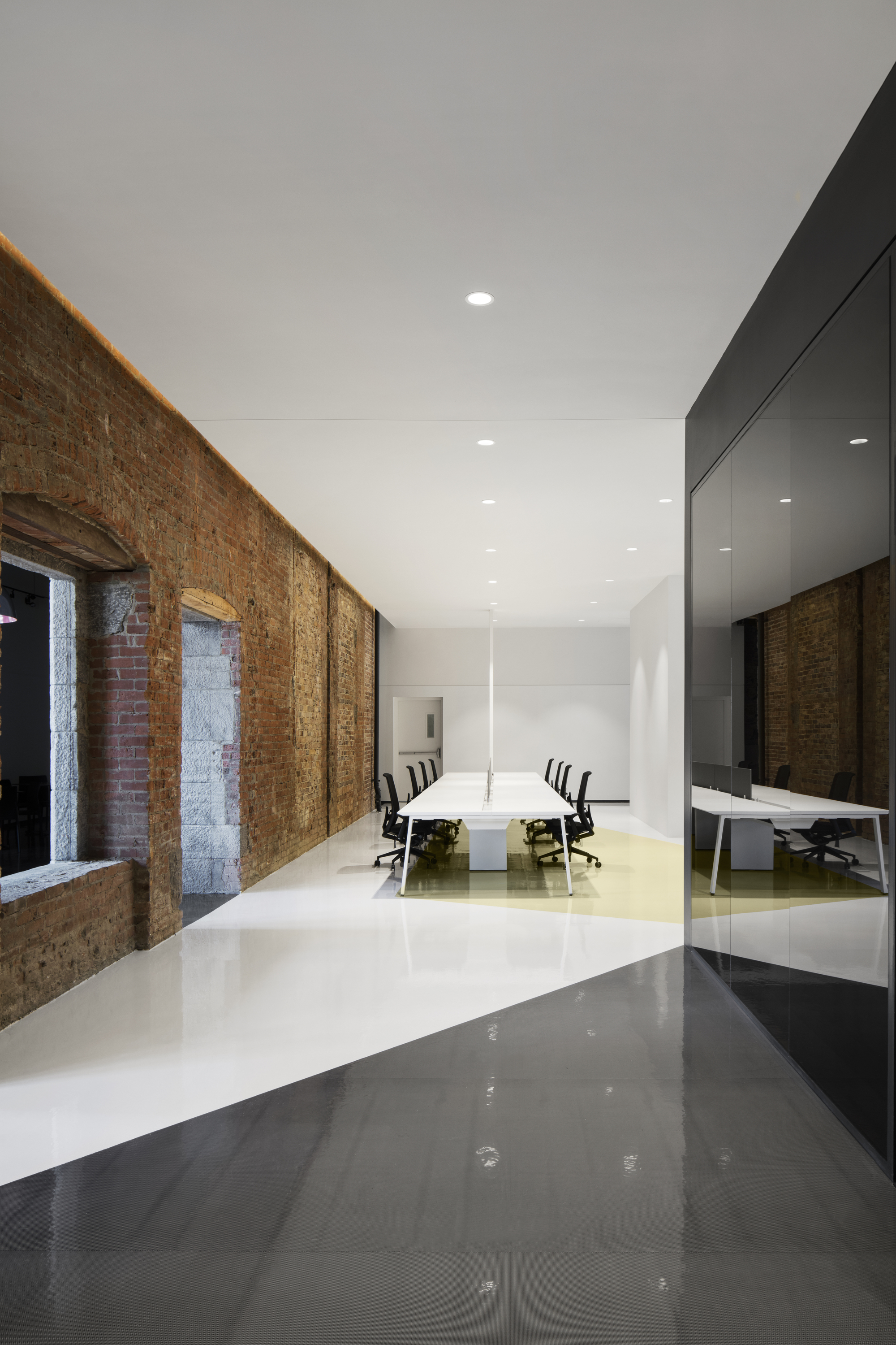 Gallery of Lightspeed Office / ACDF Architecture 16