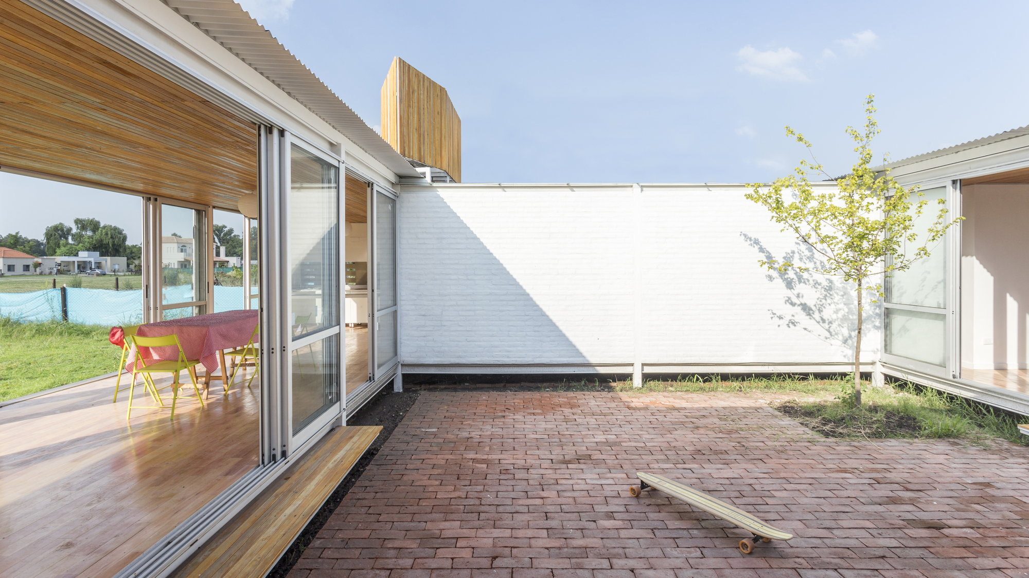 Gallery of Canning House / Estudio Borrachia 13