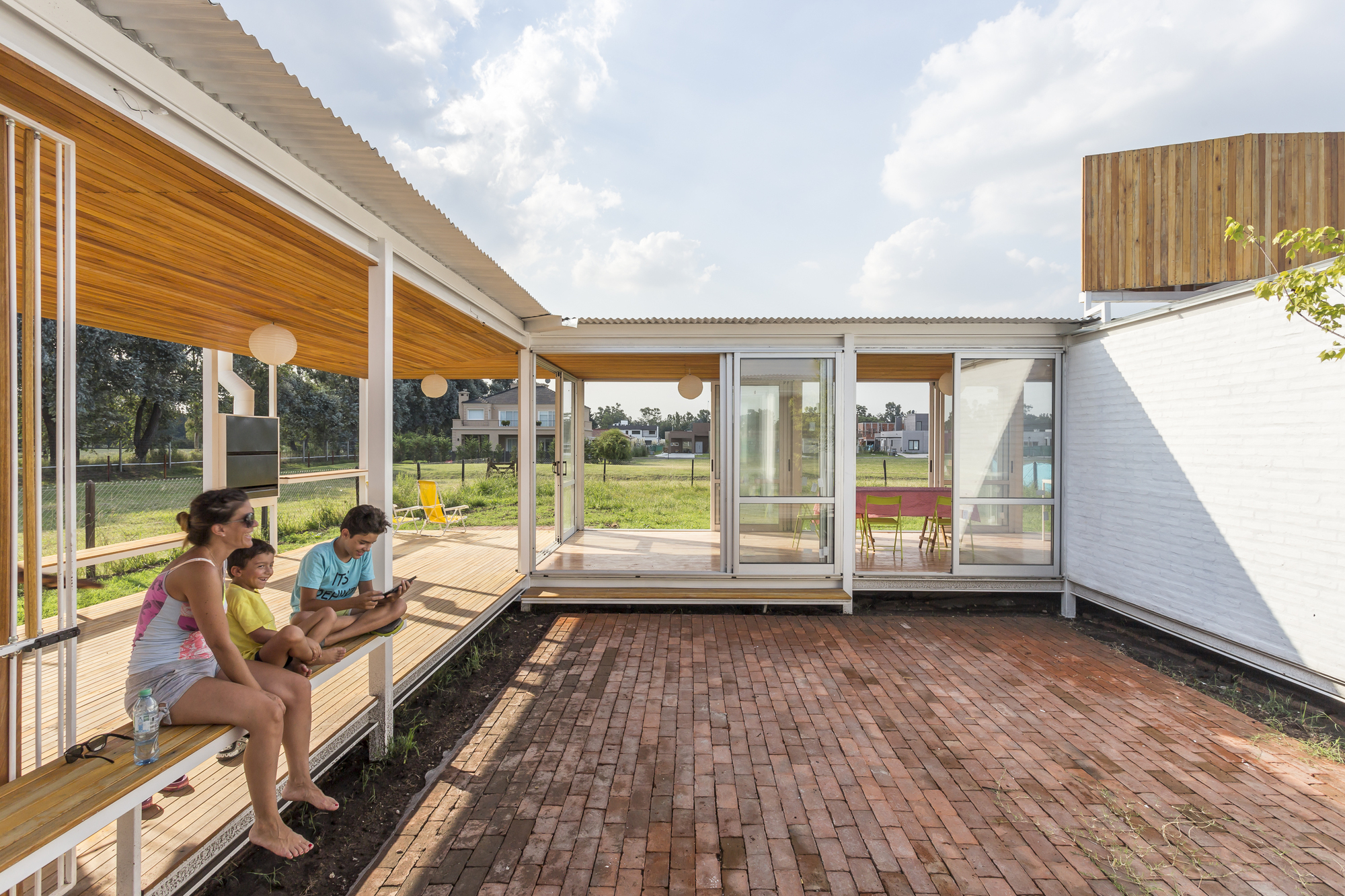 Gallery of Canning House / Estudio Borrachia 3