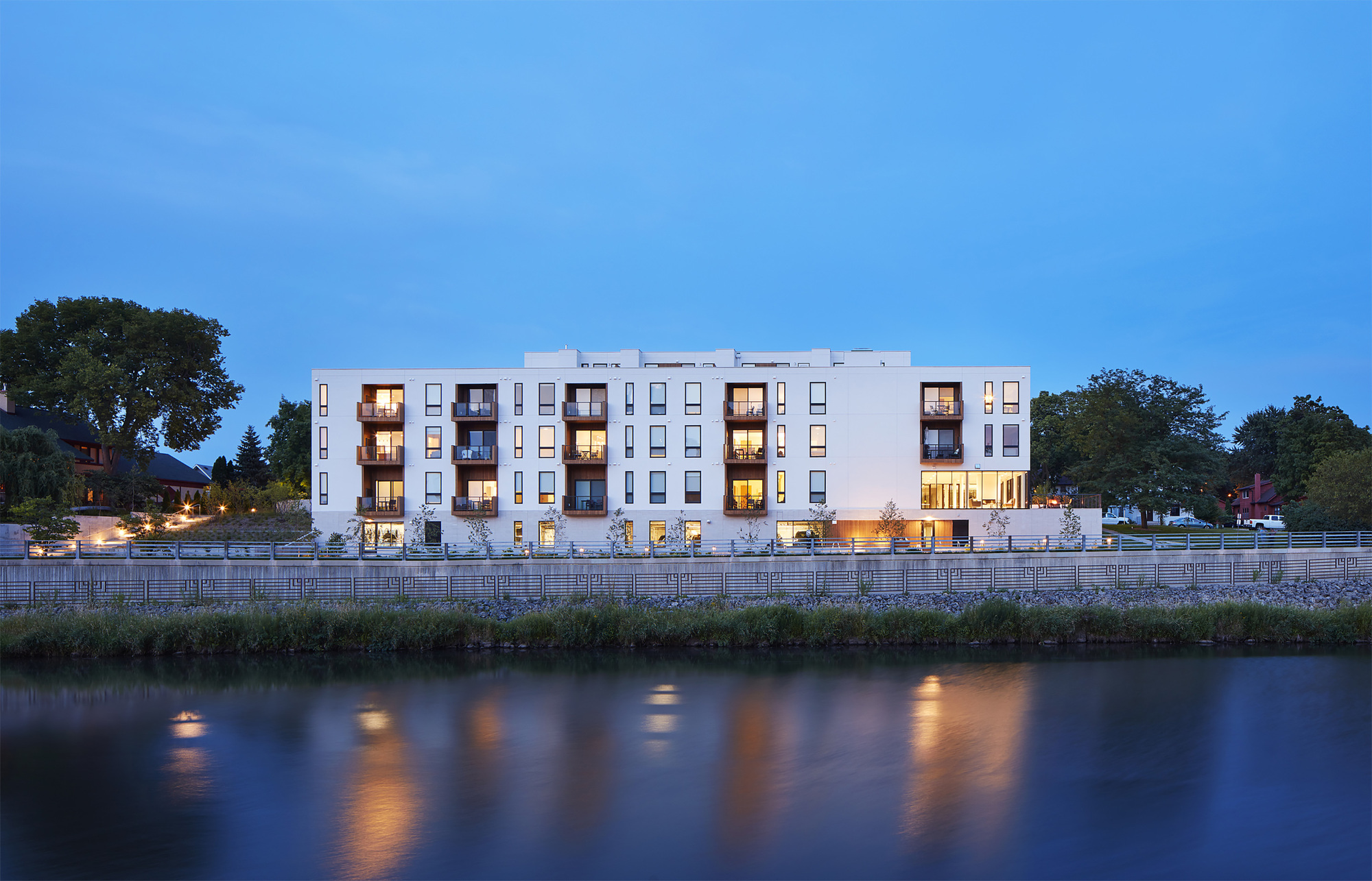 Gallery of Lofts at Mayo Park / Snow Kreilich Architects 11