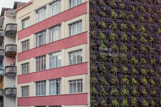 How to Build a DIY Vertical Garden | ArchDaily