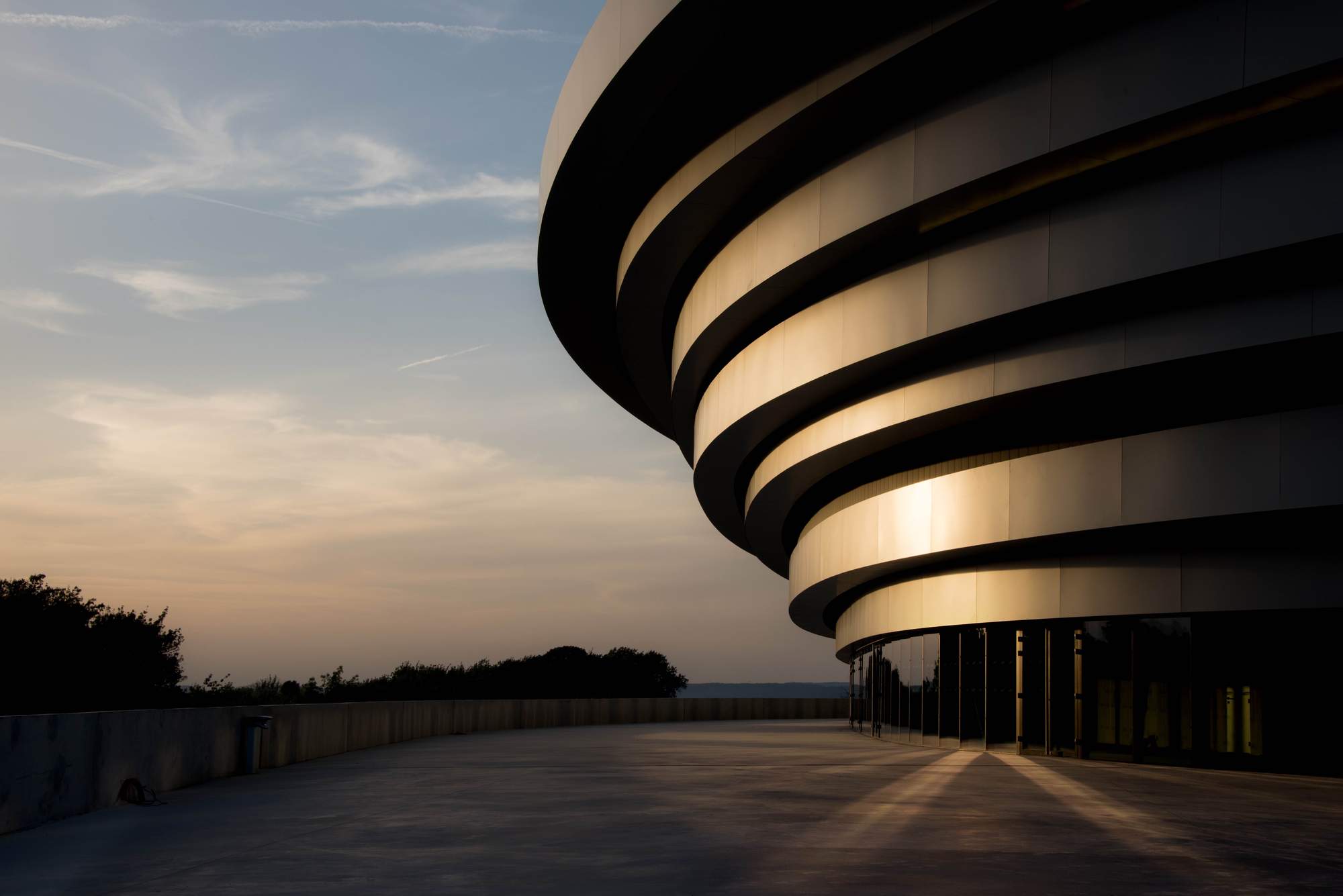 画廊 法国艾克斯竞技场 / Christophe Gulizzi Architecte + Auer Weber - 4