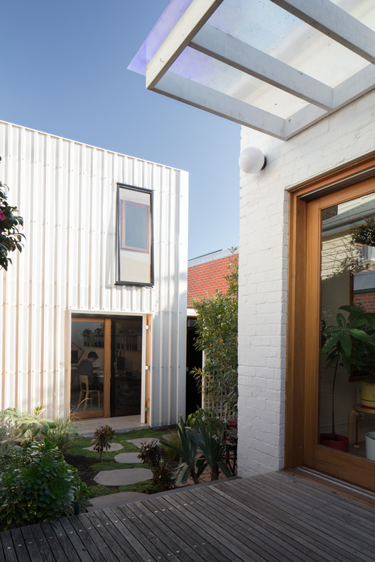 Cubby Office / Krisna Cheung Architects - Windows, Facade