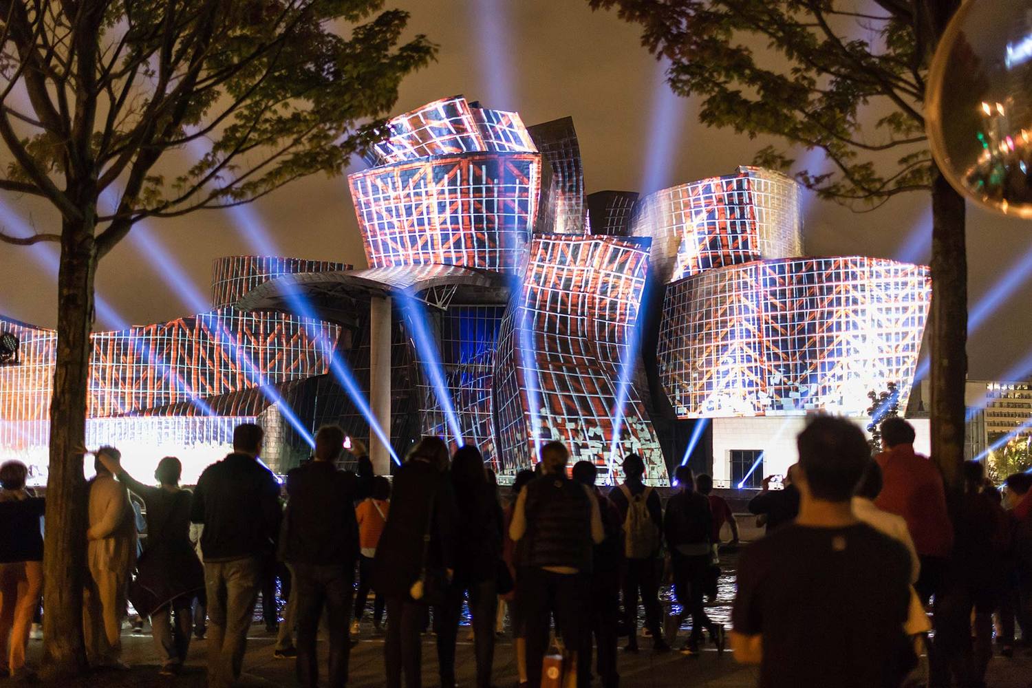 Projection Mapping Light Show Tells the Story of the Guggenheim Bilbao on Its 20th Anniversary,59 Productions transform Guggenheim Museum Bilbao with Reflections, a spectacular projection-mapping event to celebrate its 20th anniversary. Photo by Justin Sutcliffe.