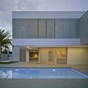 Villa ZüV / Tomás Amat + Pablo Belda - Fachada, Ventanas