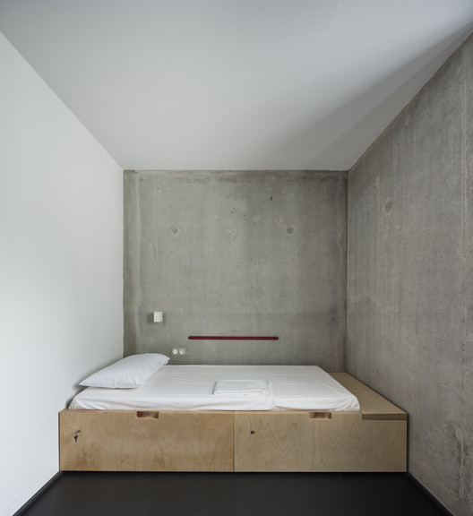 Hostal CHAI Youth / Antonio Virga architecte - Imagen 15 de 22