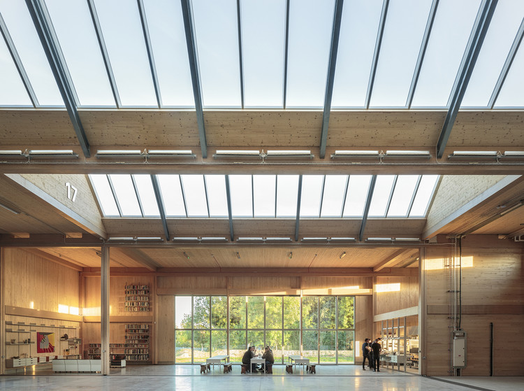 Vitsœ HQ and production building / Vitsœ and Martin Francis, © Dirk Lindner