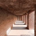 Presence in Hormoz / ZAV Architects - Arch, Column, Arcade