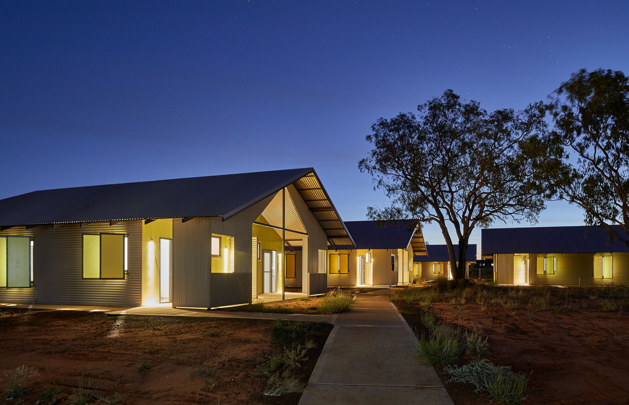 Gallery of Fitzroy Crossing Renal Hostel / iredale pedersen hook