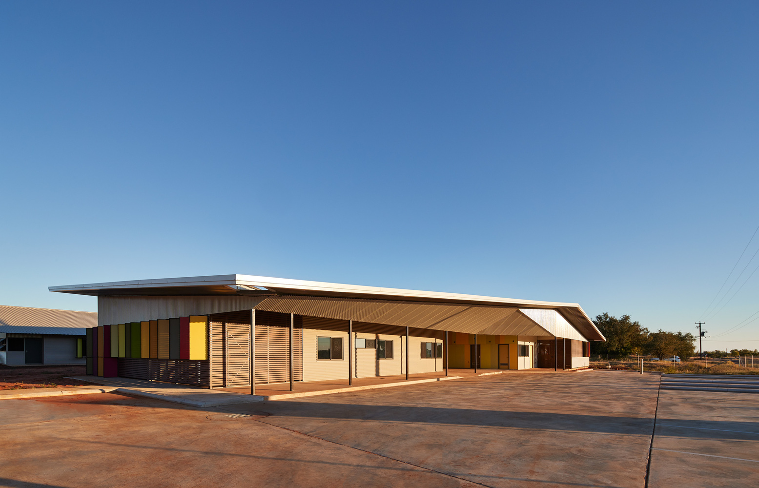 Gallery of Fitzroy Crossing Renal Hostel / iredale pedersen hook