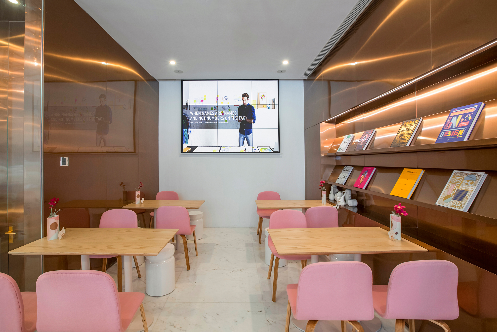 Gallery of Lingers Book Bar / Hejidesign - 7