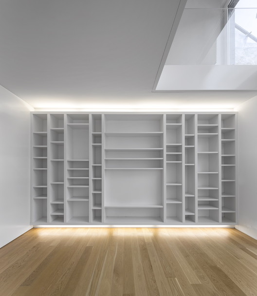 Mobiliários projetados por arquitetos portugueses - Imagem 22 de 93