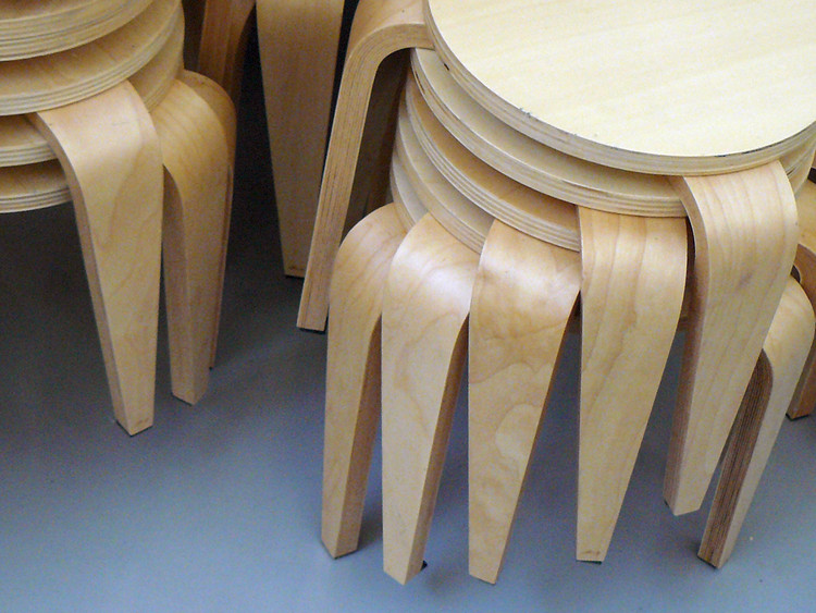 Mobiliários projetados por arquitetos portugueses - Imagem 28 de 93