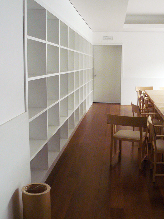 Mobiliários projetados por arquitetos portugueses - Imagem 25 de 93